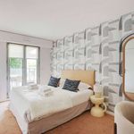 Rent 3 bedroom apartment of 124 m² in paris