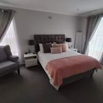 Rent 3 bedroom house of 500 m² in Cape Town
