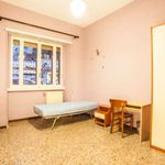 Rent a room of 75 m² in Rome