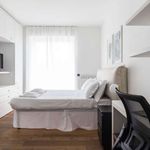 Affitto 1 camera appartamento di 73 m² in Milano