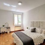 Rent a room of 155 m² in Madrid