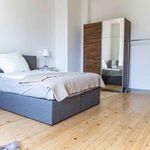 Rent a room of 145 m² in frankfurt