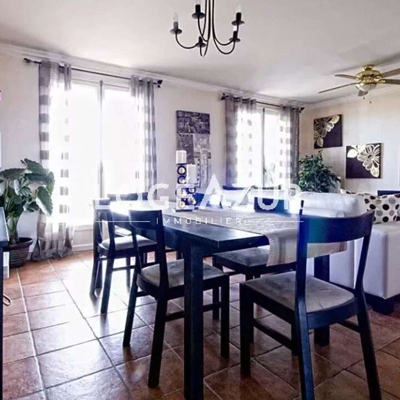 Location appartement 4 pièces 78 m² Antibes (06600)