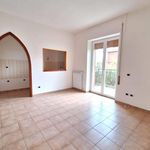 Affitto 5 camera appartamento di 140 m² in Albano Laziale