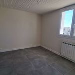 Rent 3 bedroom apartment of 61 m² in Sanary-sur-Mer
