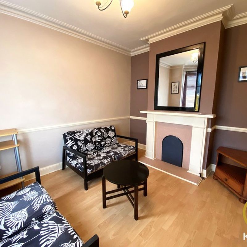 Guildford Road, Portsmouth, 4 bedroom, End Terraced House Fratton