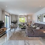 Rent 6 bedroom house of 509 m² in Marbella