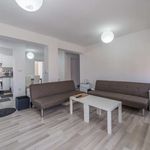 Rent a room of 85 m² in Benifaió