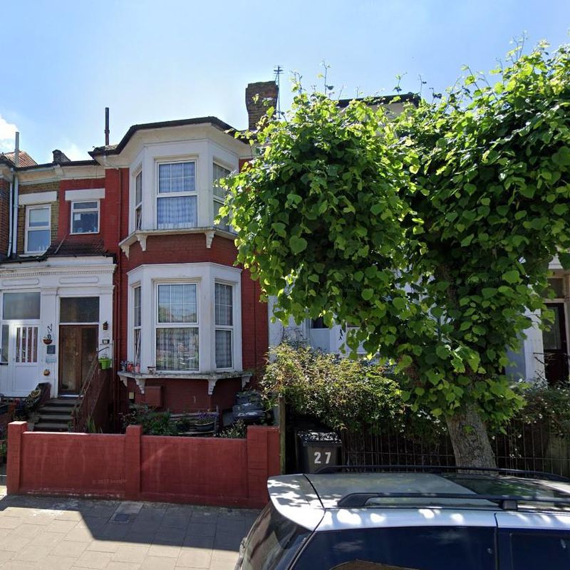 House In Portland Avenue, Hackney, London N16 Stamford Hill