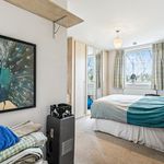 Rent 2 bedroom flat of 89 m² in London