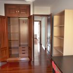 Rent 3 bedroom apartment of 90 m² in Santiago de Compostela