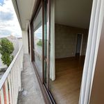 Rent 2 bedroom apartment of 46 m² in Clamart