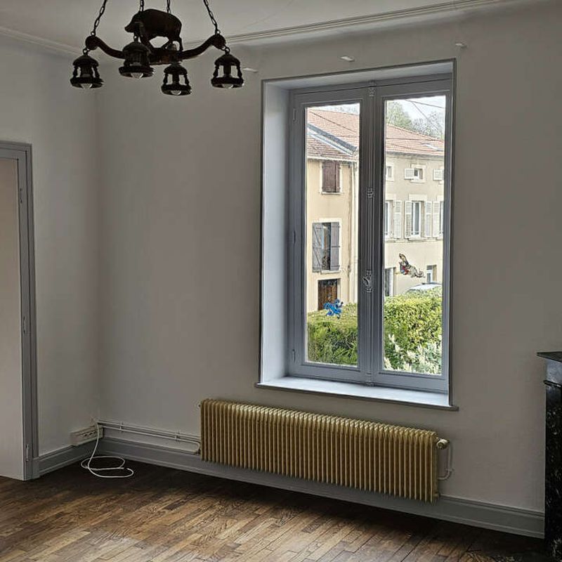 Location appartement 4 pièces 100 m² Thiaucourt-Regniéville (54470)
