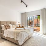 Rent 3 bedroom house of 255 m² in Marbella