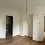Rent 5 bedroom apartment of 120 m² in Milano