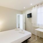 Rent 4 bedroom apartment of 120 m² in Barcelona