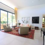 Rent 4 bedroom house of 272 m² in Zas