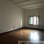 Rent 5 bedroom house of 235 m² in Roma