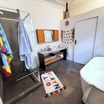 Rent 2 bedroom house of 378 m² in Johannesburg