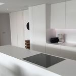 Alquilo 3 dormitorio apartamento de 123 m² en Estepona