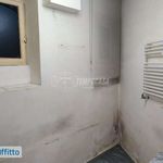 Affitto 2 camera appartamento di 50 m² in Napoli