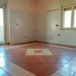 Affitto 3 camera appartamento di 140 m² in Messina