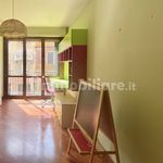Affitto 3 camera appartamento di 92 m² in Milano