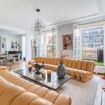 Rent 6 bedroom apartment of 254 m² in Paris