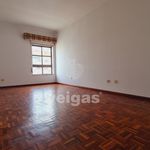 Rent 3 bedroom apartment of 110 m² in Caldas da Rainha (Nossa Senhora do Pópulo)