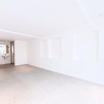 Rent 4 bedroom apartment of 257 m² in Elsene