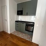 Rent 3 bedroom apartment of 53 m² in Paris