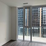Appartement de 699 m² avec 3 chambre(s) en location à Old Toronto