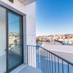 Rent 4 bedroom apartment of 172 m² in Lisboa