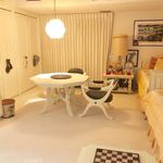 Rent a room of 254 m² in Palm Springs