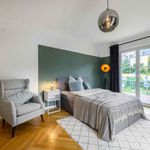 Rent a room of 107 m² in Stuttgart