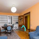 Alquilo 4 dormitorio apartamento de 120 m² en Oviedo