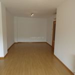 Rent 2 bedroom house of 104 m² in Boiro
