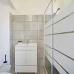 Rent 4 bedroom apartment of 8 m² in Lisbon