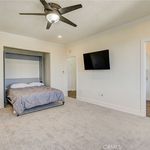 Rent 1 bedroom apartment of 45 m² in Long Beach