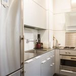 Rent a room of 150 m² in Paris