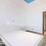 Affitto 4 camera appartamento di 120 m² in Milano