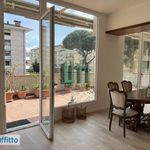 Affitto 6 camera appartamento di 155 m² in Firenze
