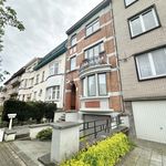 Appartement de 222 m² avec 6 chambre(s) en location à Sint-Lambrechts-Woluwe