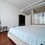 Rent 1 bedroom apartment of 124 m² in Khlong Toei Nuea