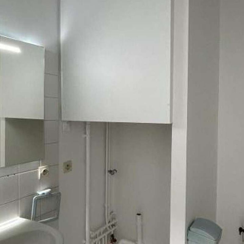 Location appartement 1 pièce 33 m² Aire-sur-l'Adour (40800)