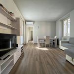 Affitto 2 camera appartamento di 65 m² in Borgomanero