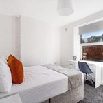 Rent 3 bedroom flat in Bristol