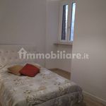 Affitto 4 camera appartamento di 75 m² in Perugia