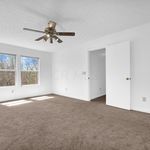 Rent 4 bedroom apartment of 208 m² in Reynoldsburg