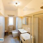 Affitto 5 camera appartamento di 140 m² in Milano